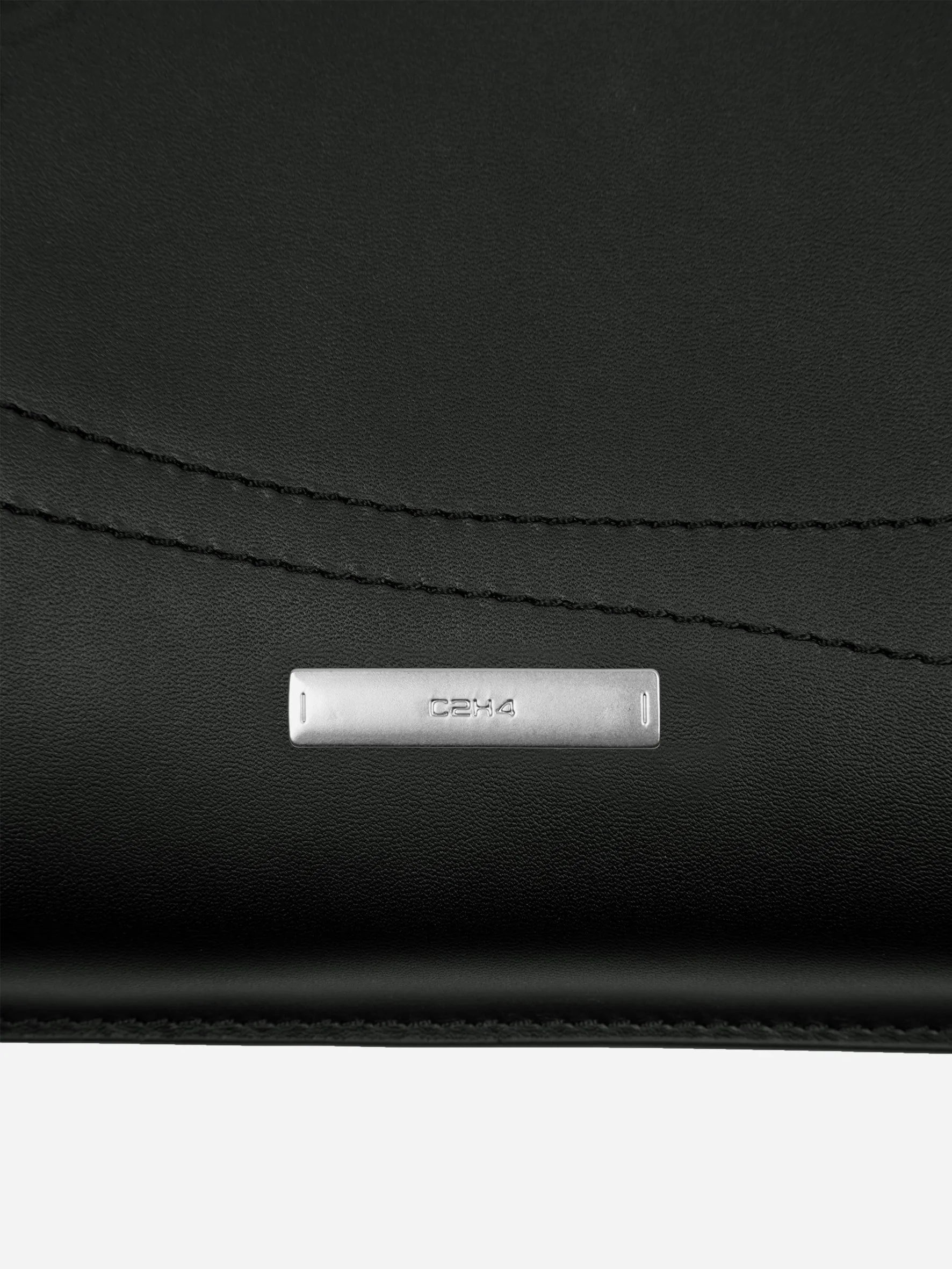 007 - Basics Macbook Case