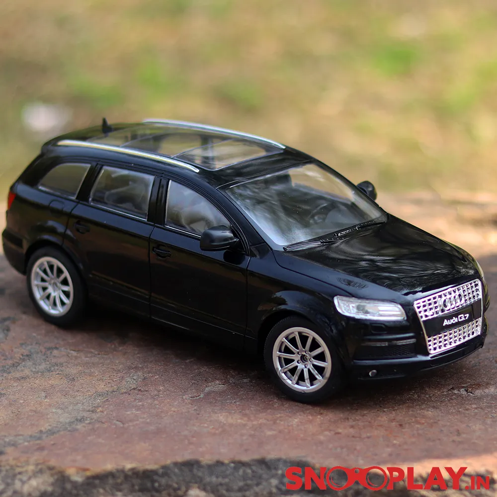 Audi Q7 Remote Control Car BIG (1:16 Scale) with Rechargeable Battery & Charger - Assorted Colours