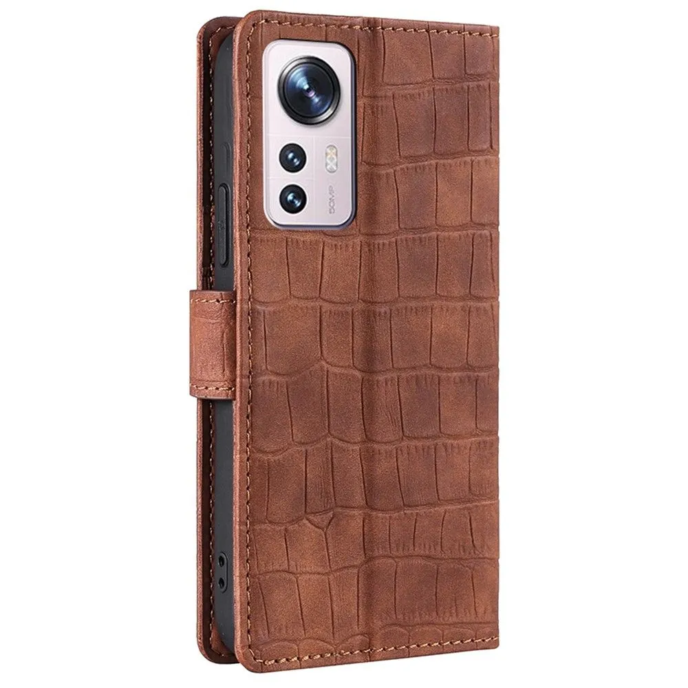 Crocodile textured leather case for Xiaomi 12 Pro - Brown