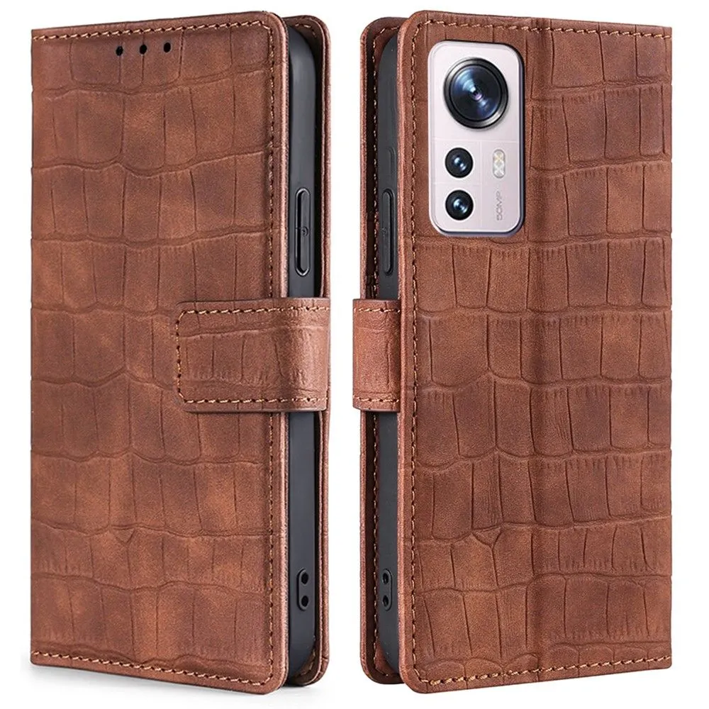 Crocodile textured leather case for Xiaomi 12 Pro - Brown