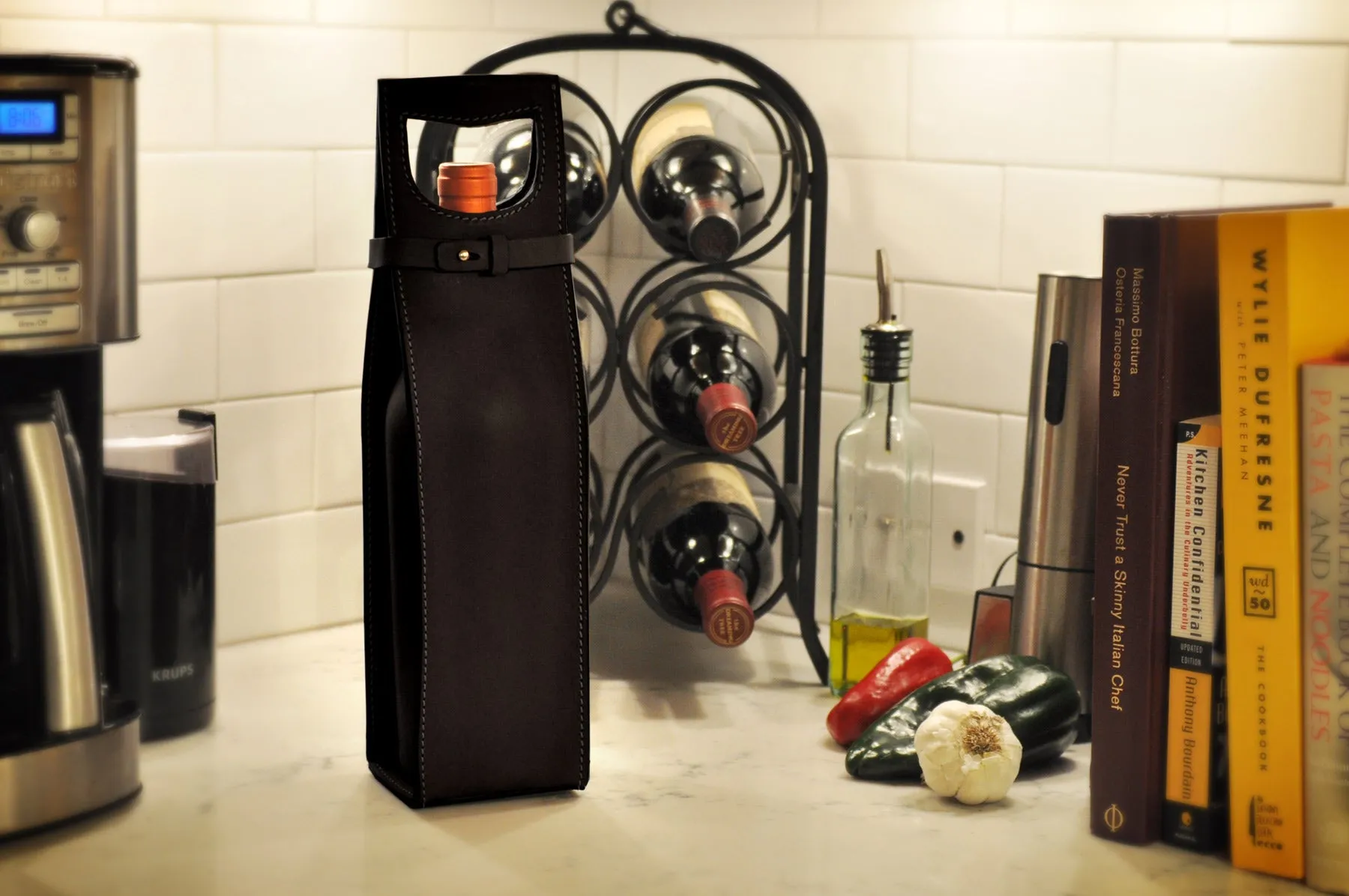 Italian Leather Wine Carrier - Vachetta Leathers - Onyx