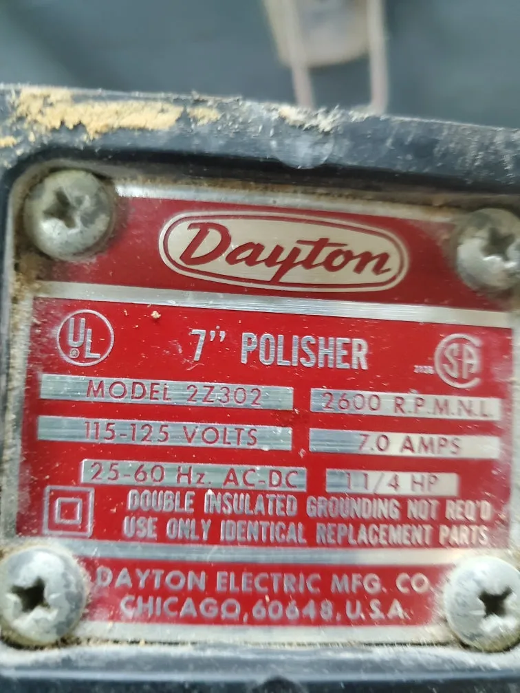 €< Dayton 7" Sander & Polisher Model 2Z302 7amp with Metal Carry Case & lot of sanding pads