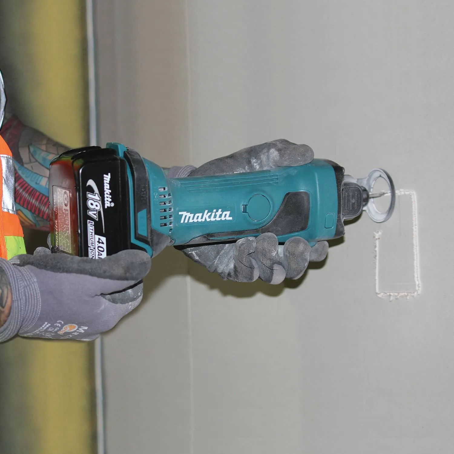 Makita XOC01Z 18-Volt 30,000 Rpm LXT Lithium-Ion Cordless Cut-Out Tool