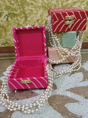 Mini Trunk Box With Pearl String