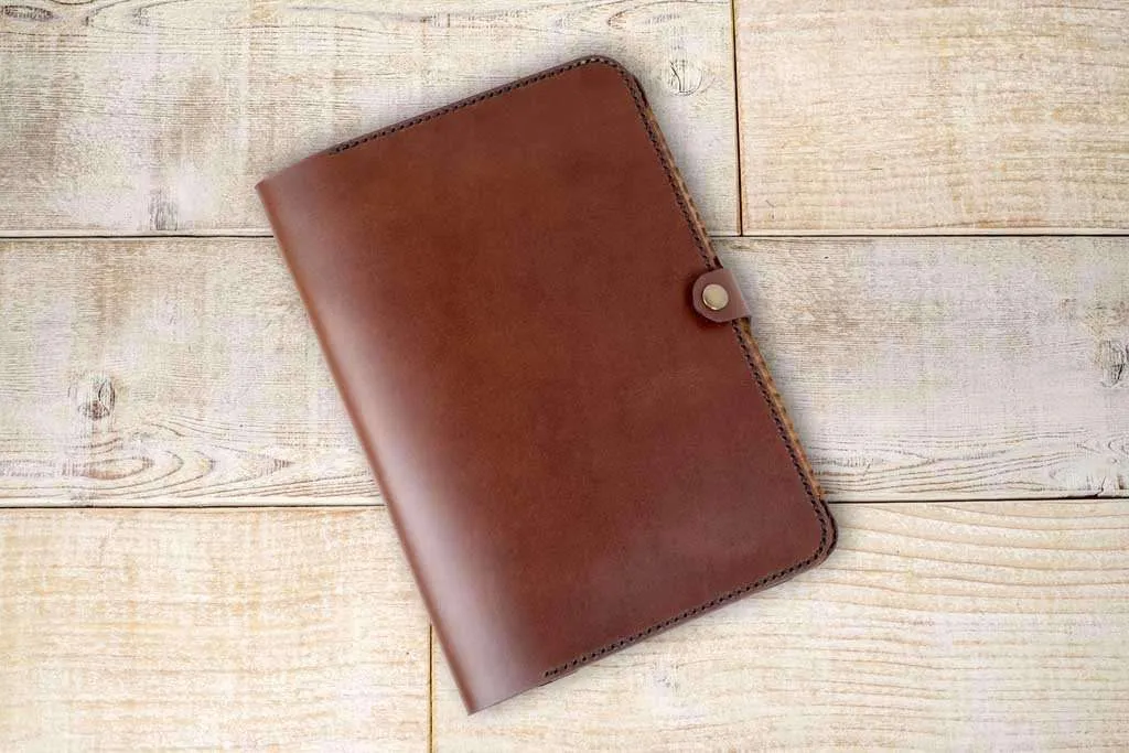 Samsung Galaxy Tab S9 or Tab S9 FE Classic Leather Cover